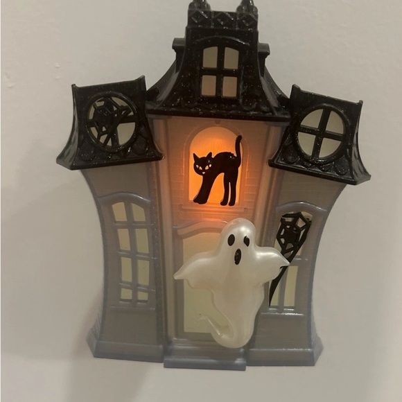 Bath and Body Works Winter and Halloween Wallflower Plug Lot! - Picture 7 of 7